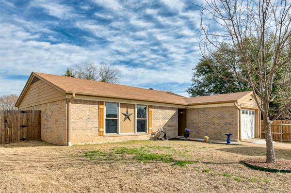 5741 Marlene Drive, Haltom City, TX 76148