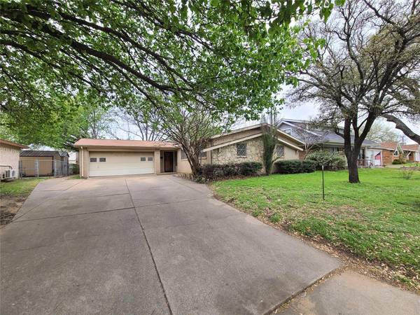 308 Opal Street, Saginaw, TX 76179