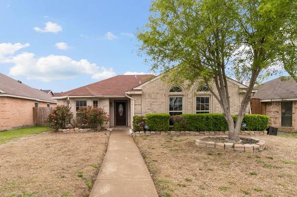 3005 Lawndale Drive, Lancaster, TX 75134