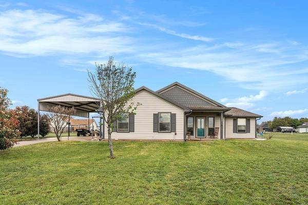 169 Rabbit Shadow Trail, Whitney, TX 76692