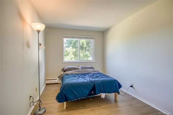 Nanaimo, BC V9R 2A4,997 Bowen Rd #4201