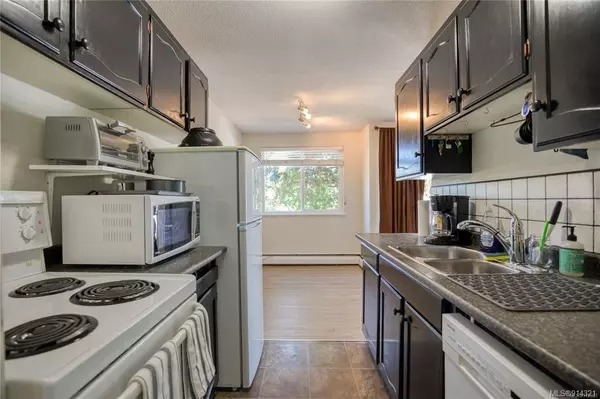 Nanaimo, BC V9R 2A4,997 Bowen Rd #4201