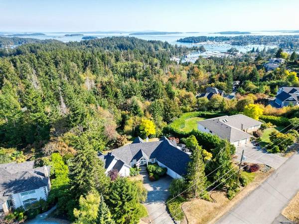 North Saanich, BC V8L 5N6,11165 Calypso Lane