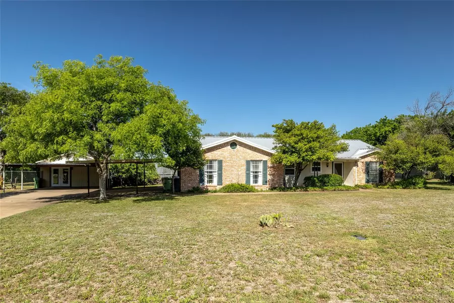 409 Willow Park Drive, Willow Park, TX 76087