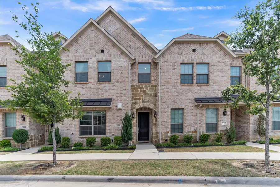 313 Ferndale Street, Lewisville, TX 75056