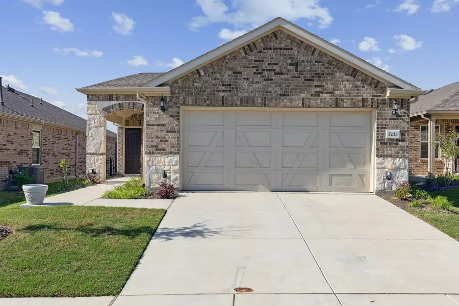 1233 Revolution Drive, Little Elm, TX 76227