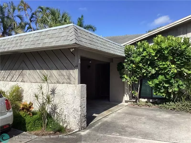 570 SW 20th Ct  #1, Delray Beach, FL 33445