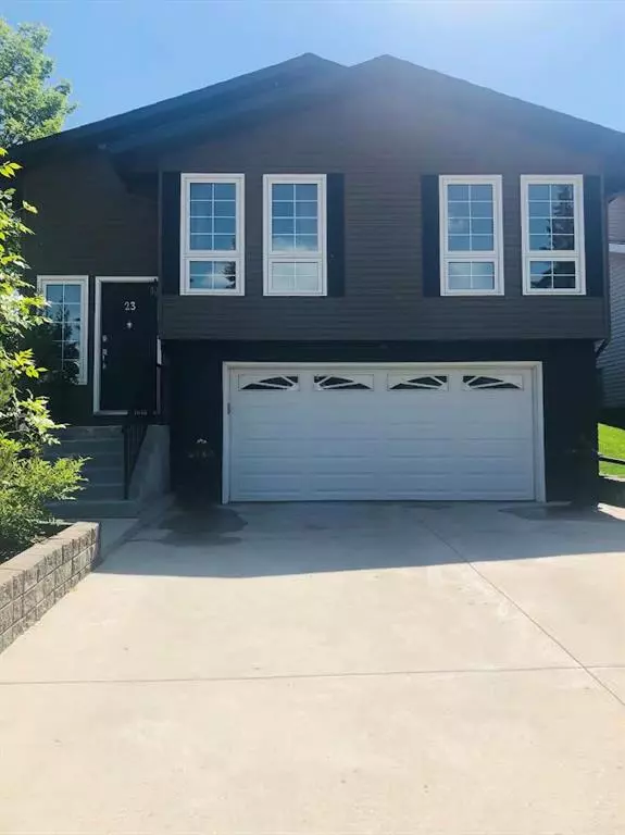 Calgary, AB T3K 1P7,23 Berwick CRES NW