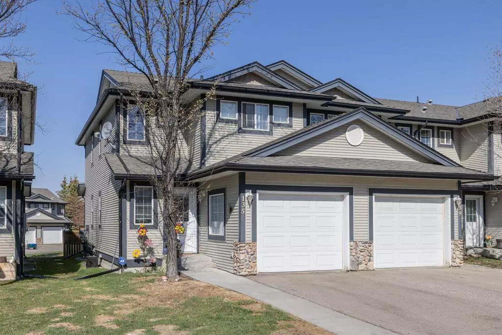 Chestermere, AB T1X 1N1,135 Stonemere PL