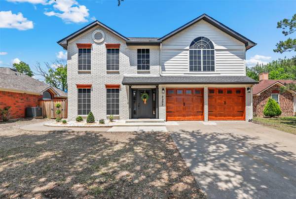 2303 Belton Drive, Arlington, TX 76018