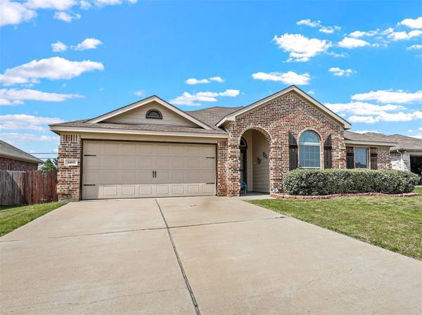 1405 River Trail Drive, Midlothian, TX 76065