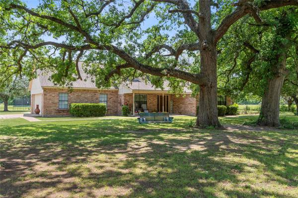 7647 Fm 2451, Scurry, TX 75158