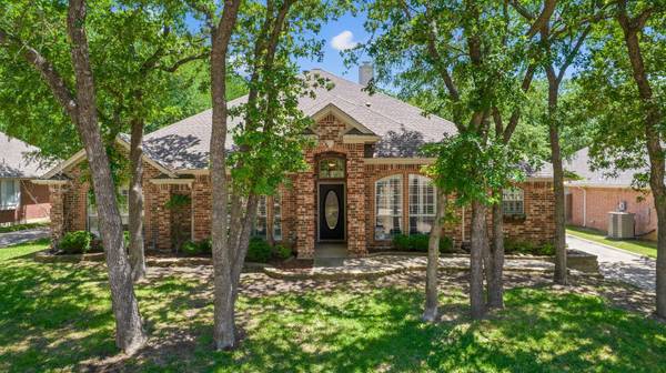 3624 Chateaux Lane, Hurst, TX 76054