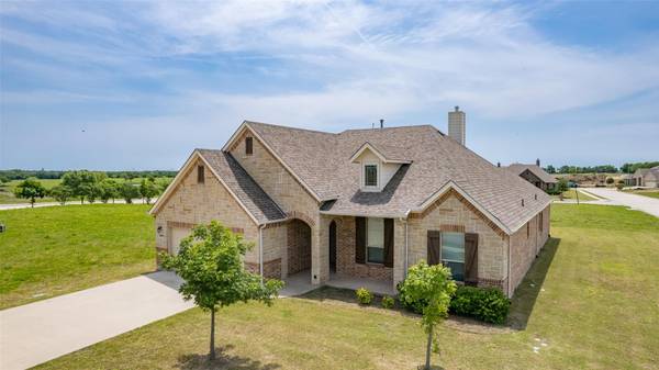 Royse City, TX 75189,909 Saint Matthew Circle