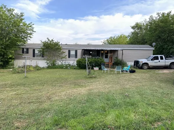 159 N Judd Street,  Poolville,  TX 76487