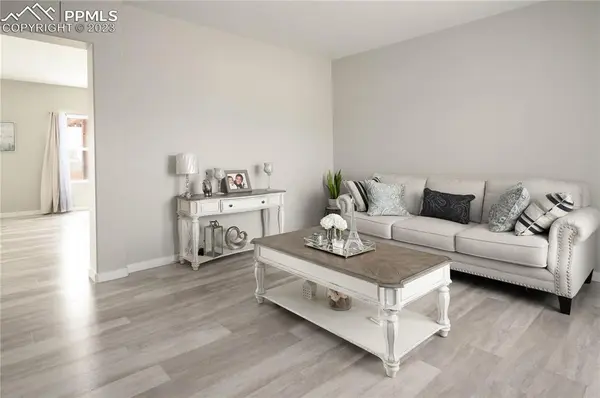 6877 Simcoe DR, Colorado Springs, CO 80925