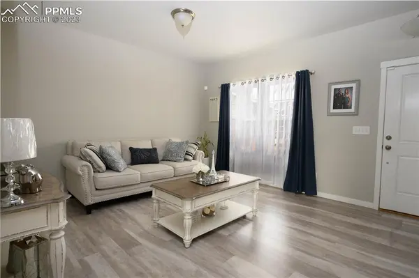 6877 Simcoe DR, Colorado Springs, CO 80925