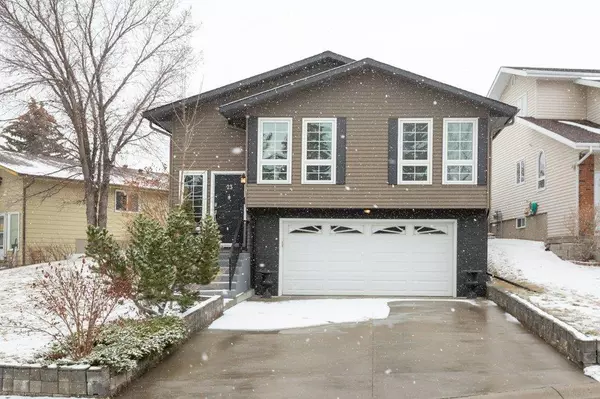 Calgary, AB T3K 1P7,23 Berwick CRES NW