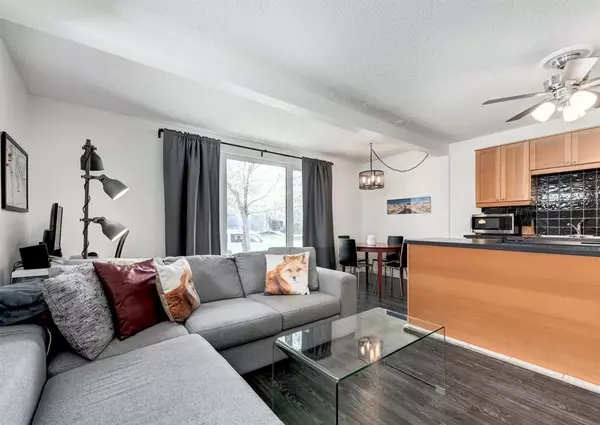 Calgary, AB T2N 1R1,729 5 ST NW