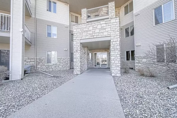 Calgary, AB T1Y 7L1,2600 66 ST NE #2201