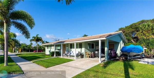 2001 N Lakeside Dr, Lake Worth Beach, FL 33460