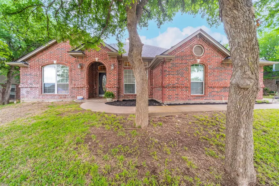 213 Autumnwood Drive, Aledo, TX 76008