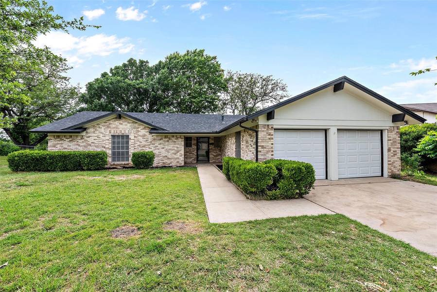 2912 Portales Drive, Fort Worth, TX 76116