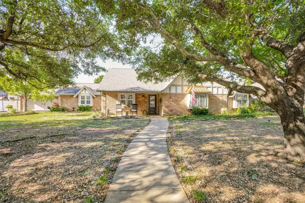 Highland Village, TX 75077,210 Glenmere Drive