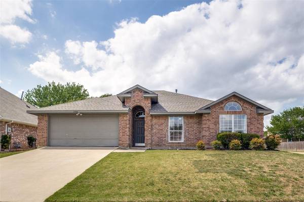 2901 Chisholm Trail, Corinth, TX 76210