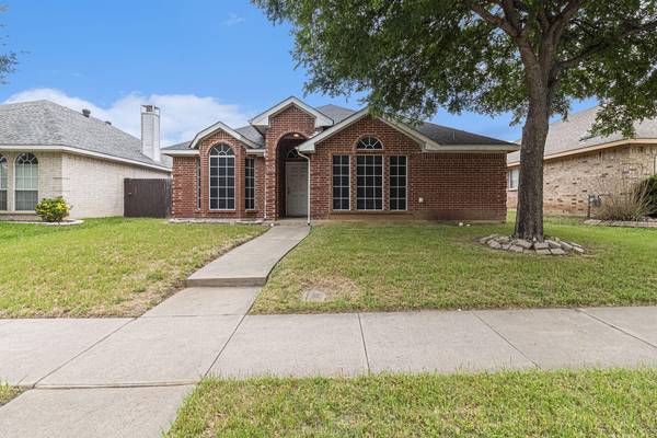 1423 Ross Drive, Lewisville, TX 75067