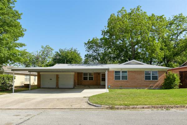 4609 Nadine Drive, Haltom City, TX 76117