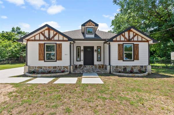 301 1st Street, Athens, TX 75751