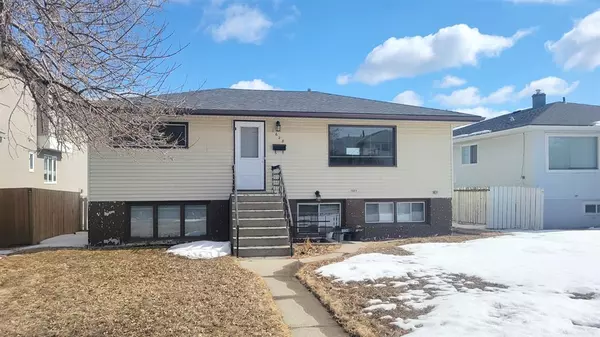 Calgary, AB T3C1X8,1628 41 ST SW