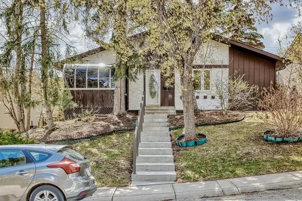 Calgary, AB T2K4S6,7607 Hunterburn HL NW