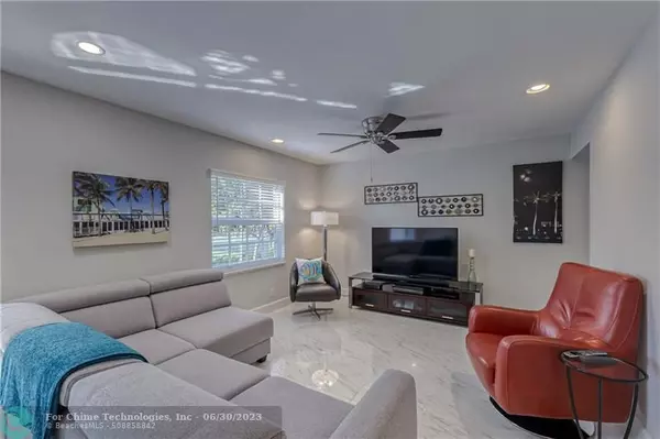 Fort Lauderdale, FL 33308,6439 Bay Club Dr  #3