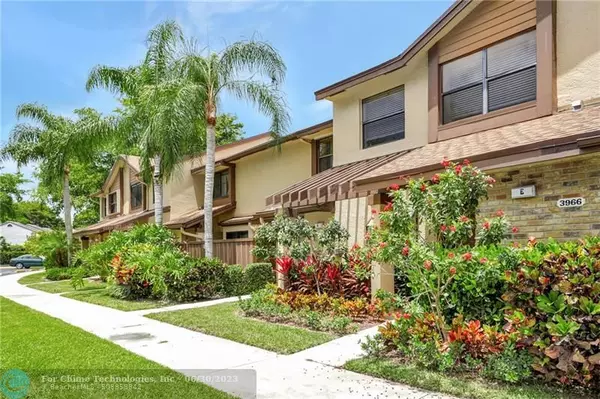 Coconut Creek, FL 33063,3966 Cocoplum Cir UNIT E  #3699