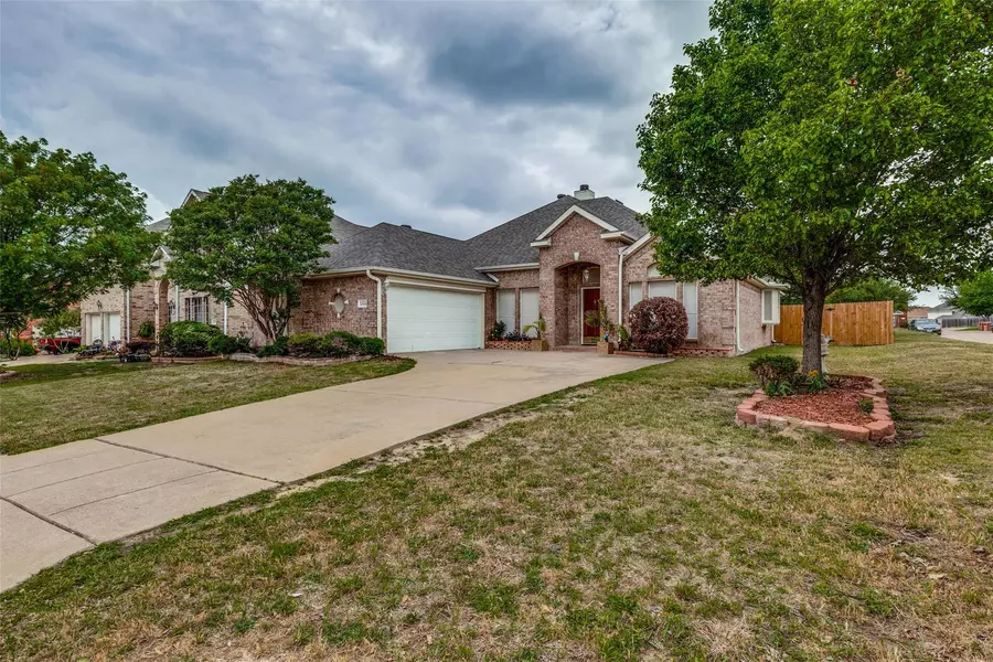 5316 Meadow Valley Drive, Fort Worth, TX 76123