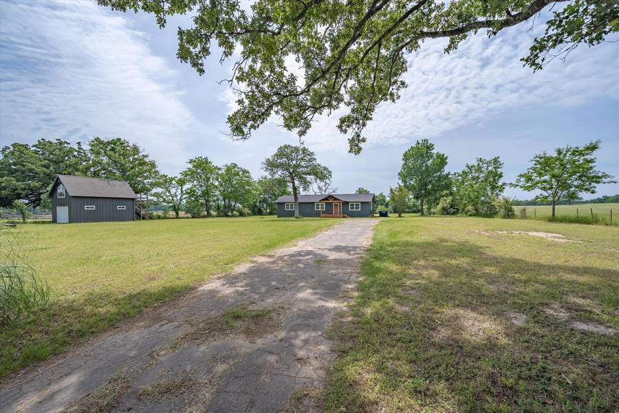 8479 Fm 17, Grand Saline, TX 75140