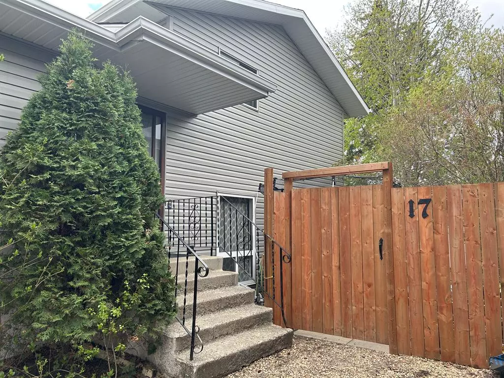 Red Deer, AB T4P2N8,17 Grimson ST