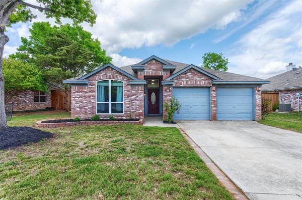 763 Winding Oak Bend, Lake Dallas, TX 75065