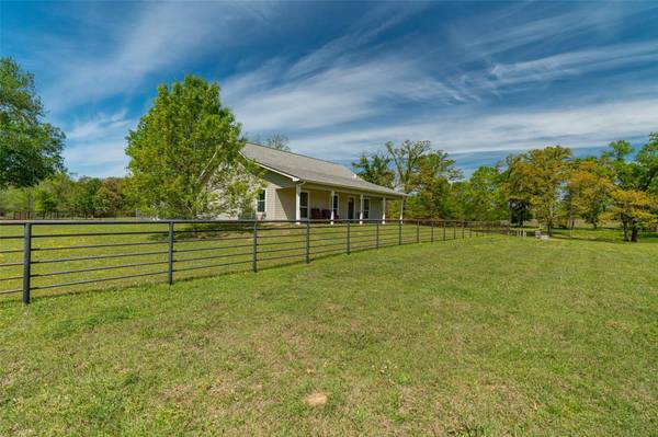 3207 RS County Road 2610, Alba, TX 75410