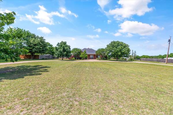 120 Lariat Trail,  Ovilla,  TX 75154