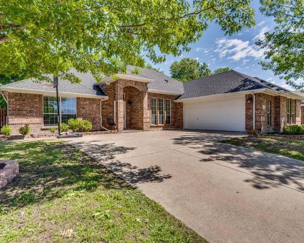 209 Richard Lane, Red Oak, TX 75154