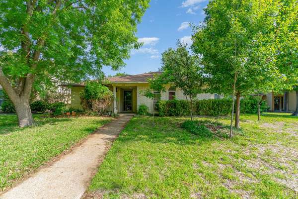 1413 Leicester Street, Garland, TX 75044