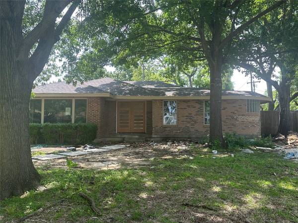 9922 Kilarney Drive, Dallas, TX 75218