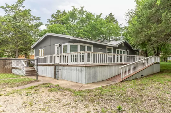 129 Old Shawnee Trail Drive, Gordonville, TX 76245