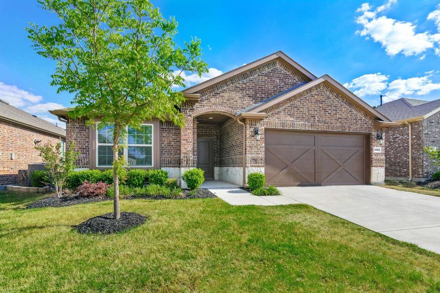 1528 Grassy Knoll Trail, Little Elm, TX 76227