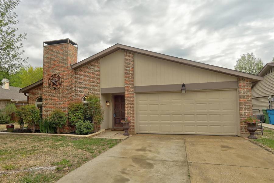 5408 Princess Court, Lake Dallas, TX 75065