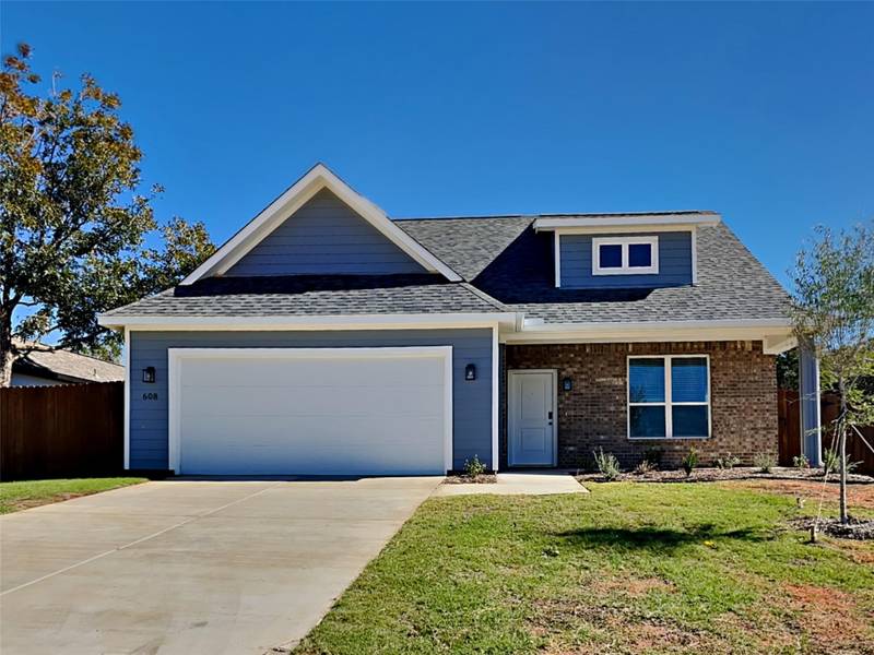 608 Porcupine Drive, Springtown, TX 76082