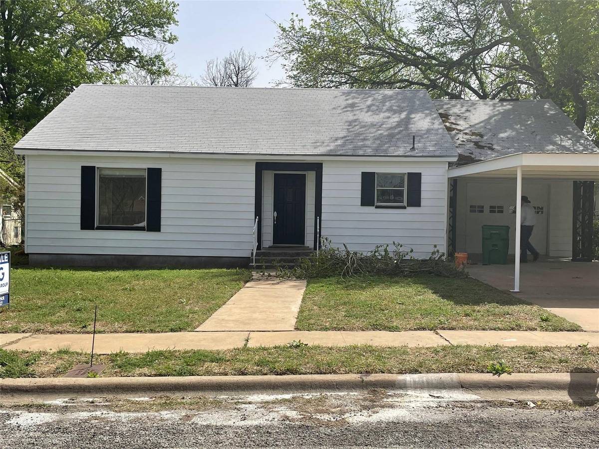 Coleman, TX 76834,1107 W Cedar Street